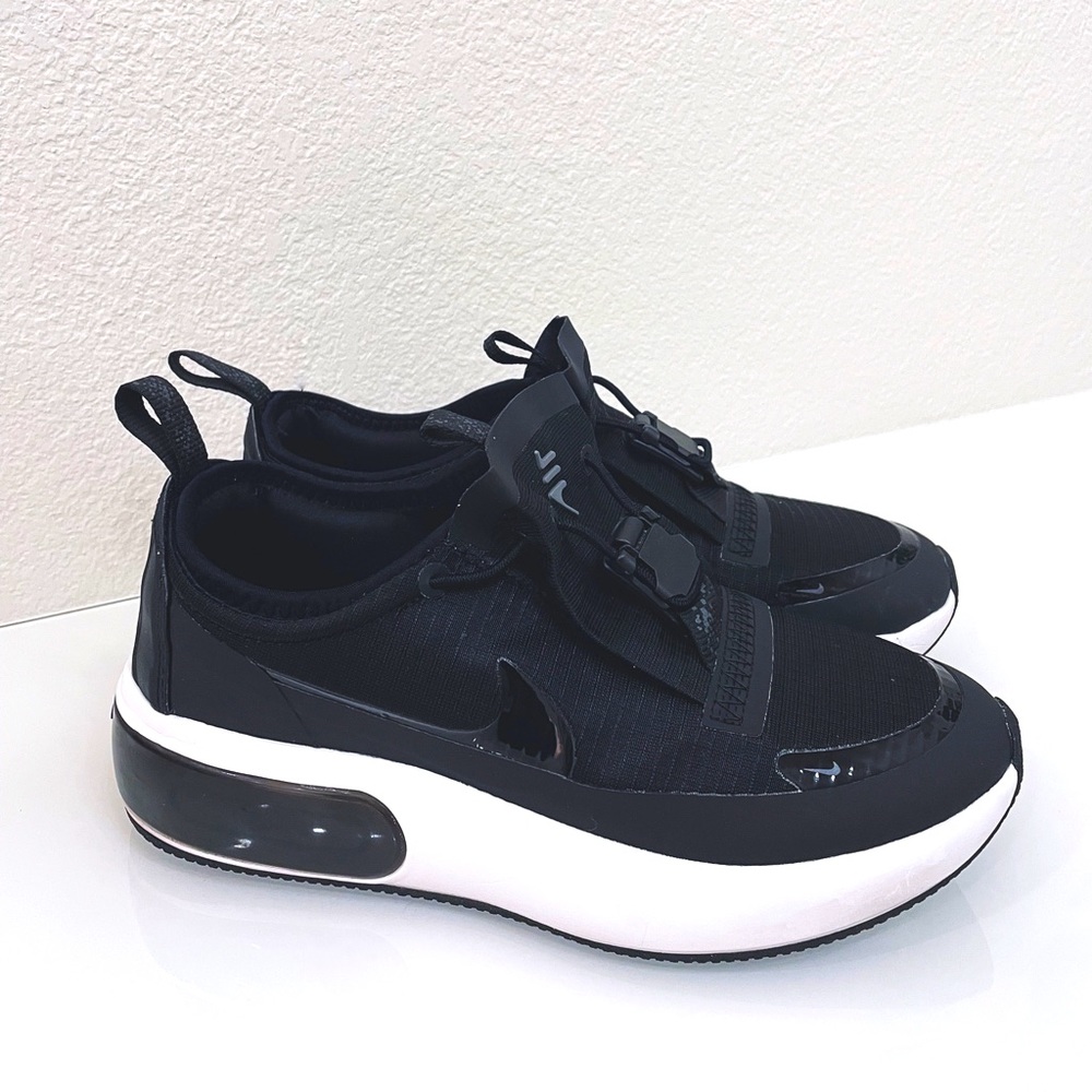 Nike Womens Air Max Dia Winter Comfort Black Athletic Shoe Size 8.5, Like New